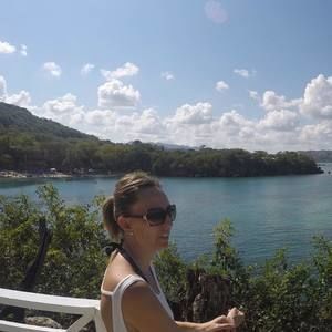 Meet your Posher, Laurie